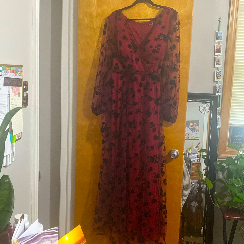 Shein Curve formal dark red and black formal dress